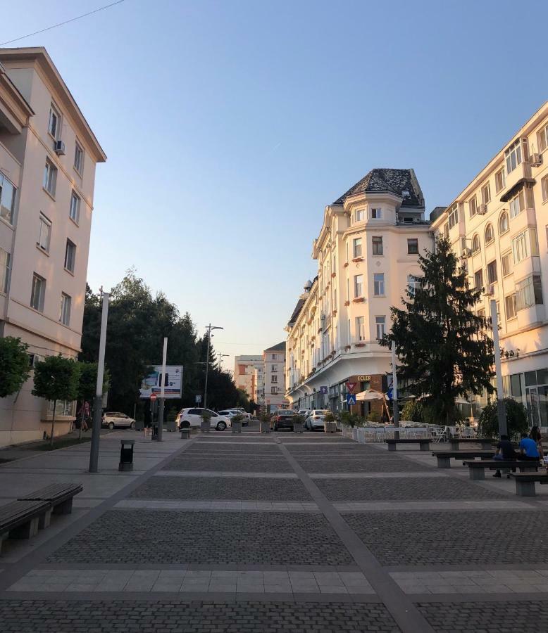 Galla Old Town Center *